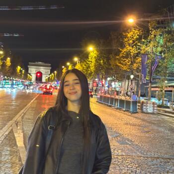 Babysitter in Hem: Anais