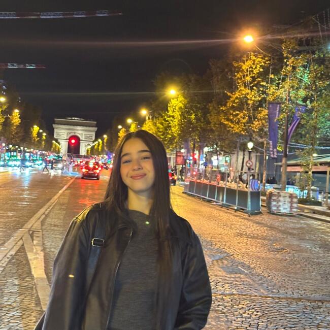 Babysitter in Hem: Anais