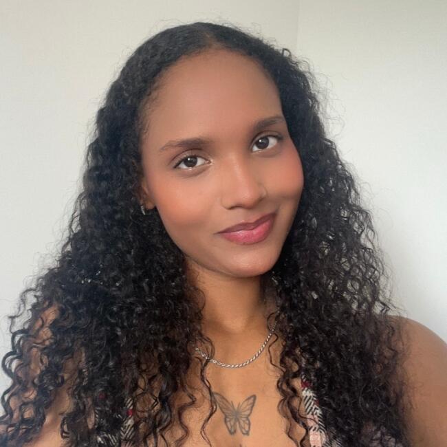 Babysitter in Brasília: Gabriela Anselmo