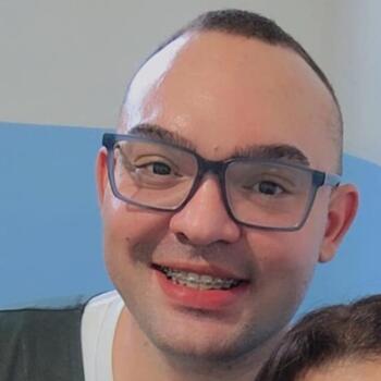 Babysitter in Agudos: Diego