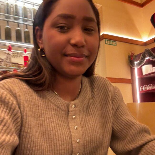 Trabajo de canguro en Pamplona: Thais