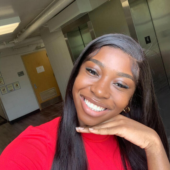 Babysitter in Savoy: Chanel Penenge