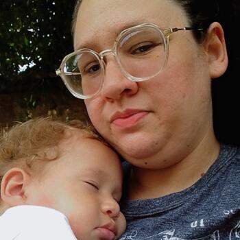 Emprego de babá em Araraquara: emprego de babá Leticia