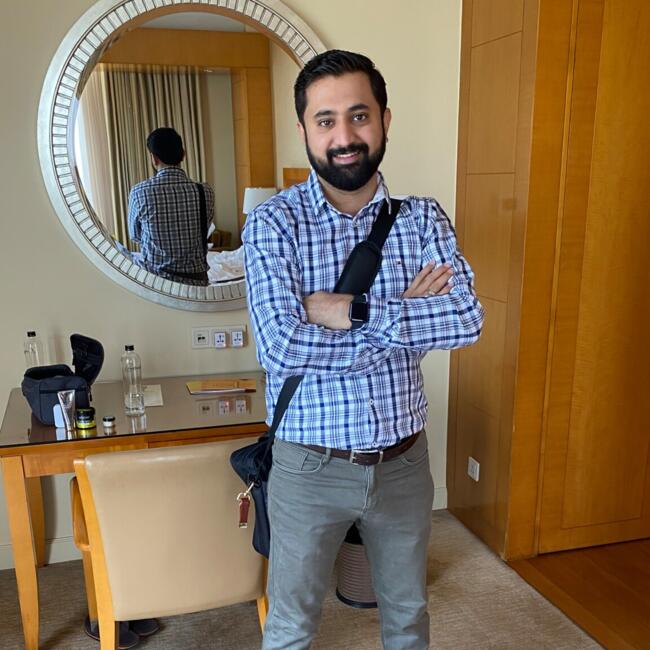 गुरुग्राम में बेबीसिटिंग की नौकरी: Gaurav