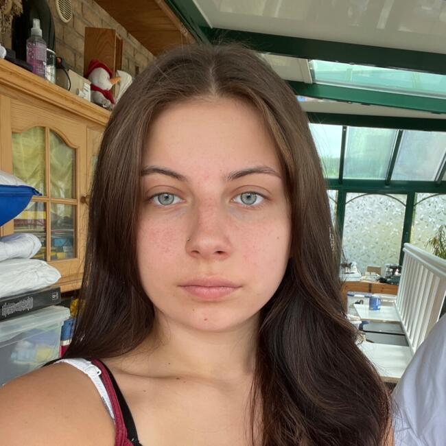 Babysitter in Landrethun-lès-Ardres: Emelia