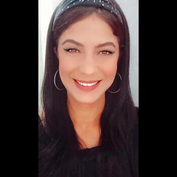 Babá em Londrina: Izah