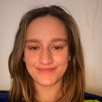 Babysitter Saint-Galmier: Noémie