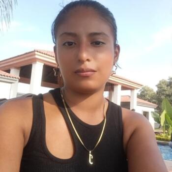 Babysitter Guayaquil: Stefania