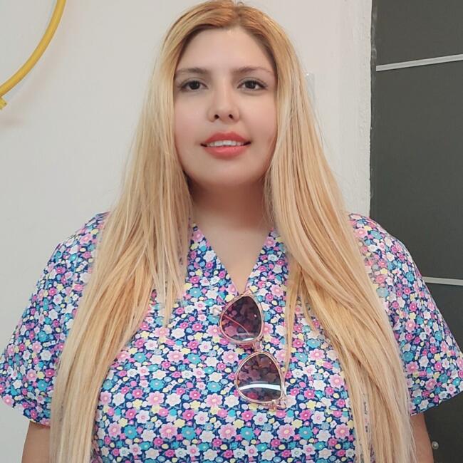 Niñera en Isla de Maipo: Valentina