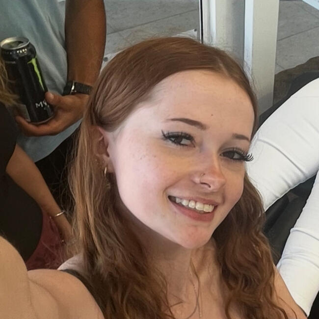 Babysitter in Sydney: Amy