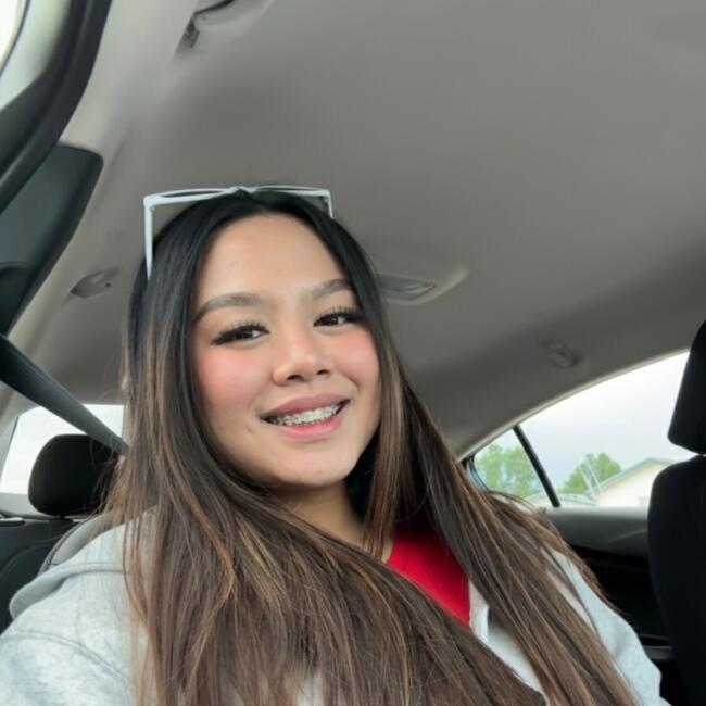 Babysitter in Lloydminster: Eyvi Dela Cruz