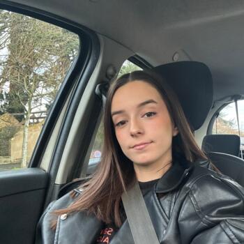 Babysitter in Châteauroux: Lea