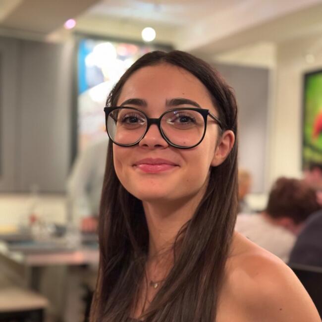 Babysitter in La Ciotat: Emma