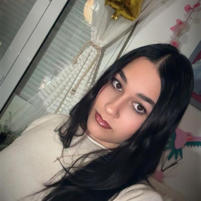 Babysitter in Bucharest: Eirini