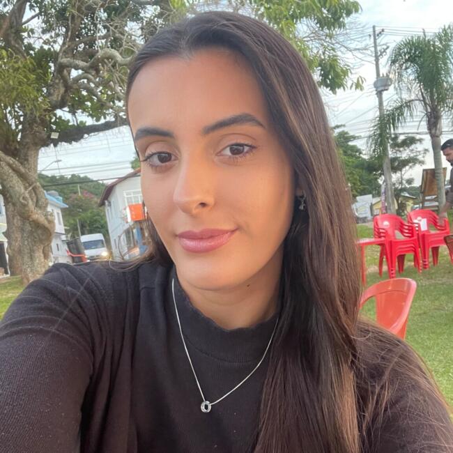 Niñera en Florianópolis: Maria Eduarda