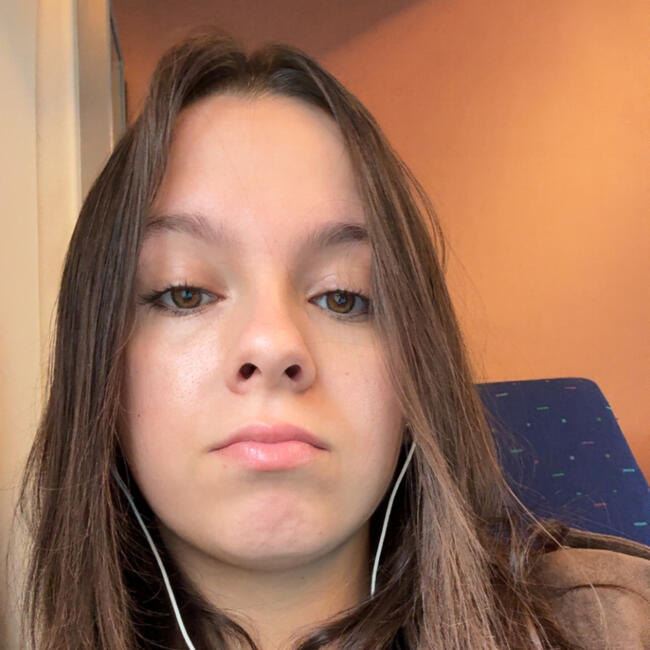 Babysitter in Colfontaine: Ciara