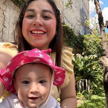 Babysitter Mexico City: Nora