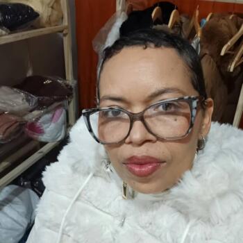 Babysitter São José (São José): Mariela Josefina