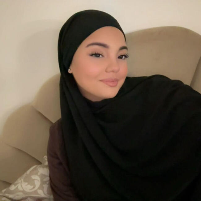 Babysitter in Échirolles: Shana