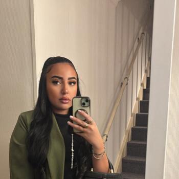 Babysitter in Saint-Germain-en-Laye: Rasha
