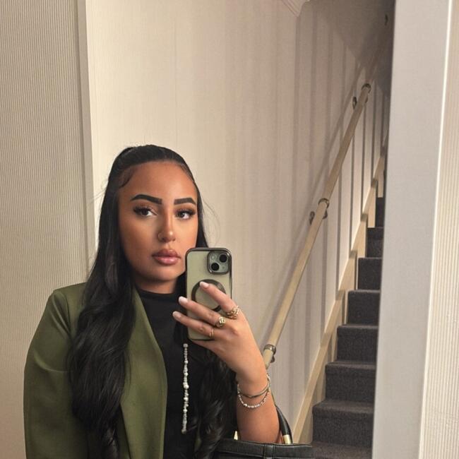 Babysitter in Saint-Germain-en-Laye: Rasha