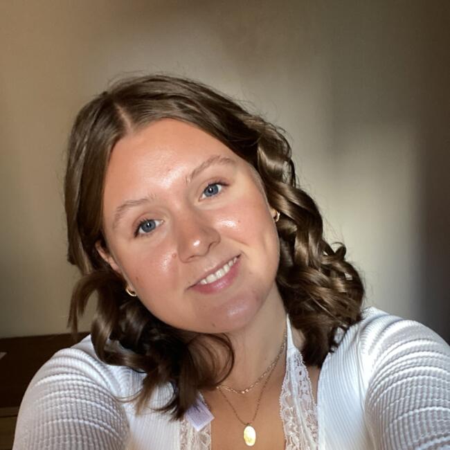 Babysitter in Manchester: Eve