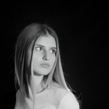 Babysitter in Montreuil: Alexandra