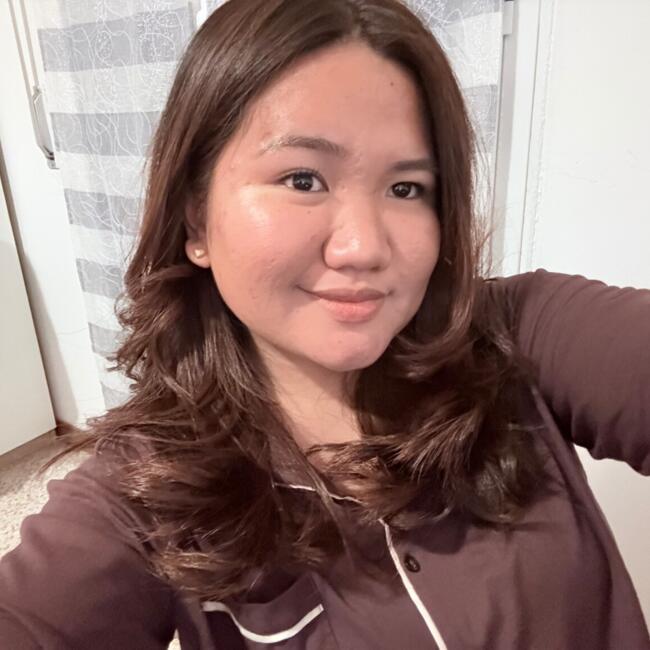 Babysitter in Milan: Krizsa Mae