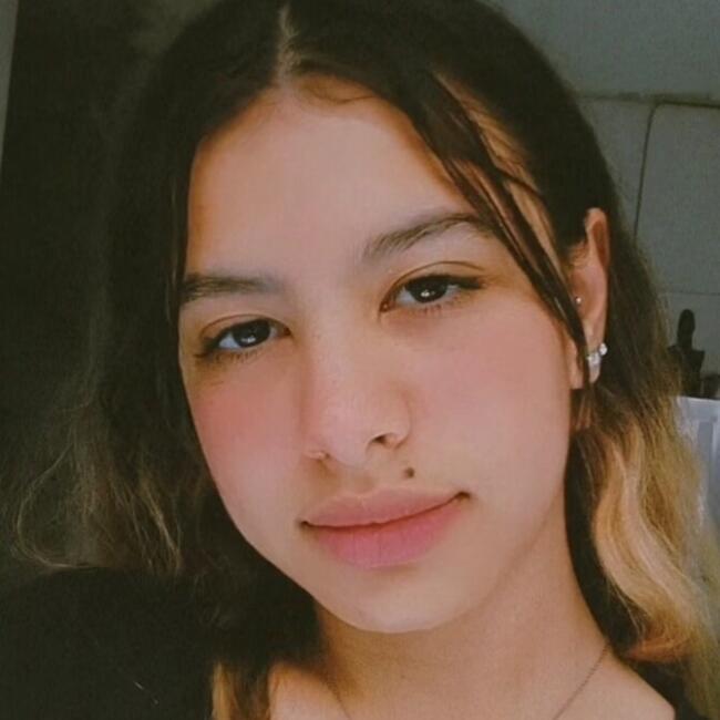 Babysitter in Guarulhos: Nicole