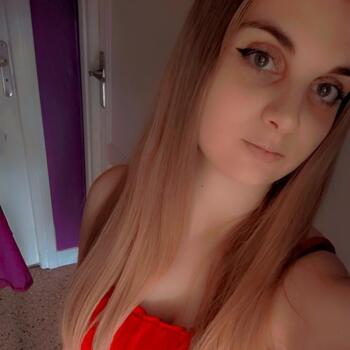 Babysitter in Saint-Witz: Elodie