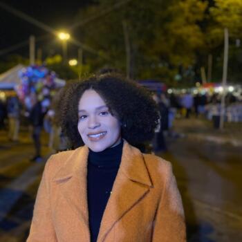 Babysitter Brasília: Catarine