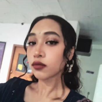 Babysitter in Kathmandu: Kafina