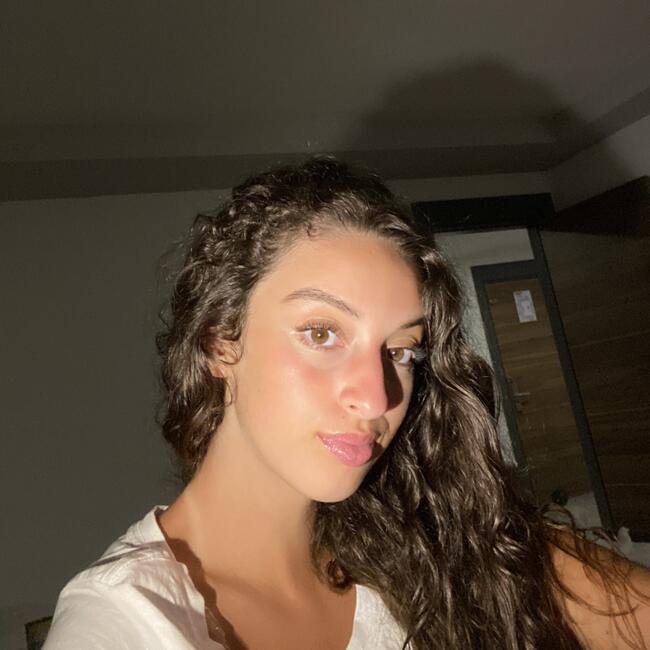 Baby-sitter in Reims: Meriem