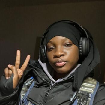 Babysitter in The Bronx: Aiss