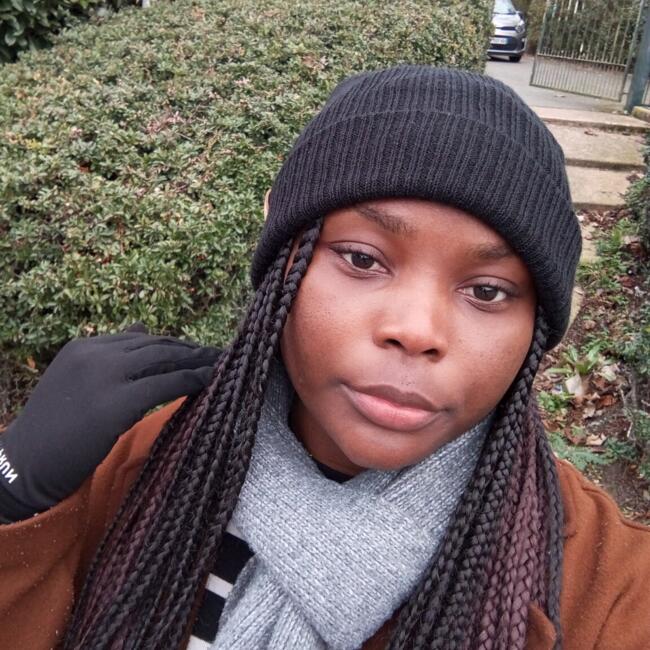 Babysitter in Lucé: Brigitte