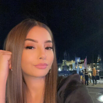 Babysitter in Marseille: Asma