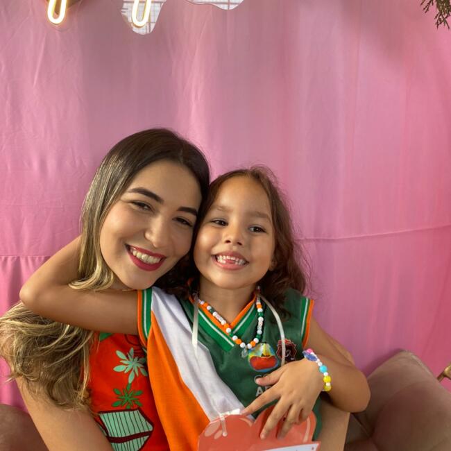 Emprego de babá em Recife: Alane
