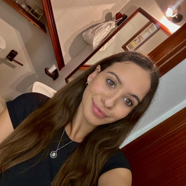 Babysitter in Brisbane: Erica