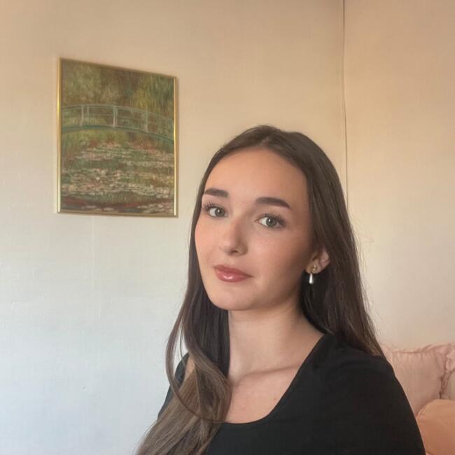 Babysitter in Mons: Alyssia