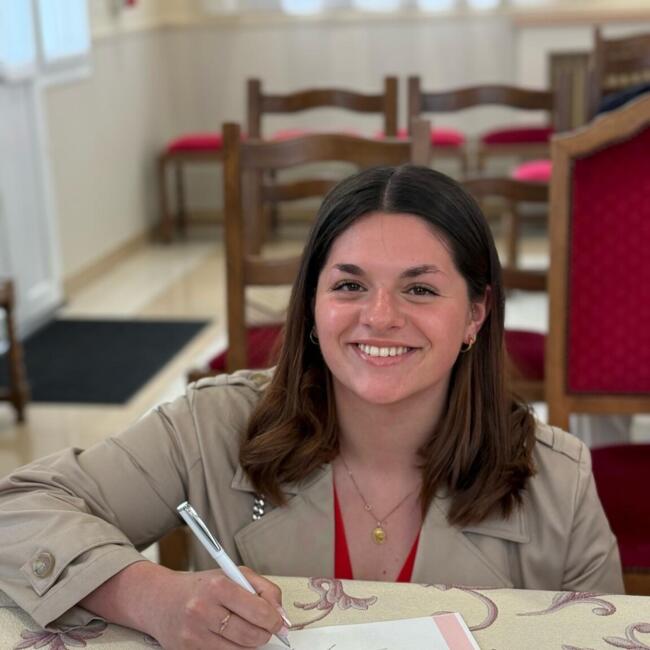 Babysitter in Le Plessis-Trévise: Maeva