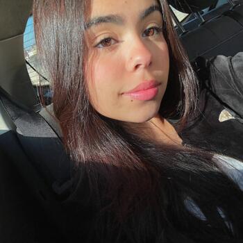 Babysitter in Contagem: Lorene