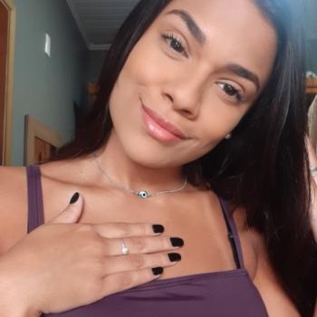 Babá Niterói: Thayssa