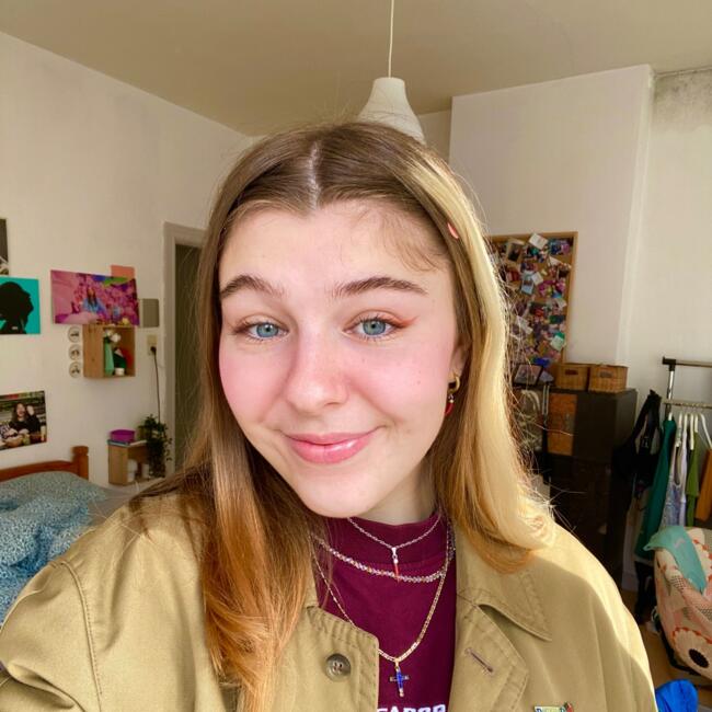 Babysitter in Liège: Jeanne