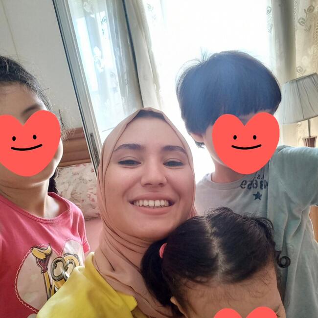 Babysitter in Berlin: Amira