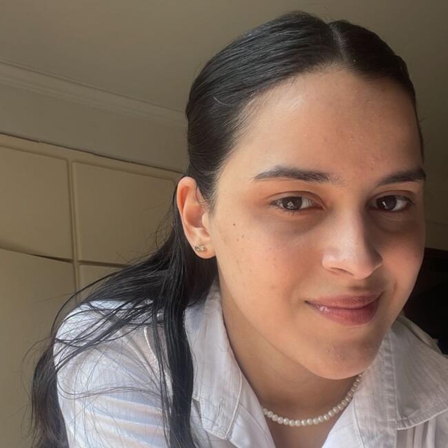 Babysitter in Maringá: Geovana