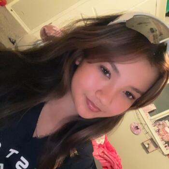 Baby-sitter in Red Deer: Asia