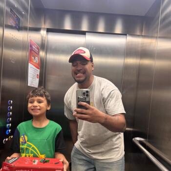 Babysitting job in Alovera: babysitting job Joe