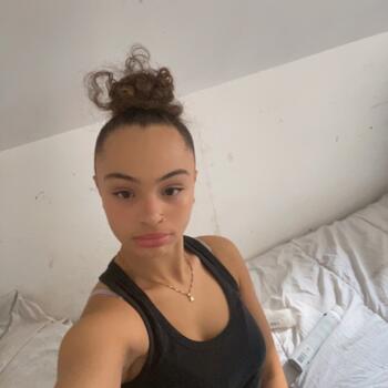 Babysitter Paris: Omeniya