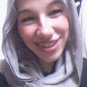 Babysitter in Cairo: Noha