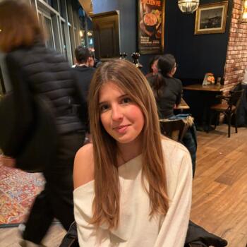 Babysitter in Saint-Genix-sur-Guiers: Calista